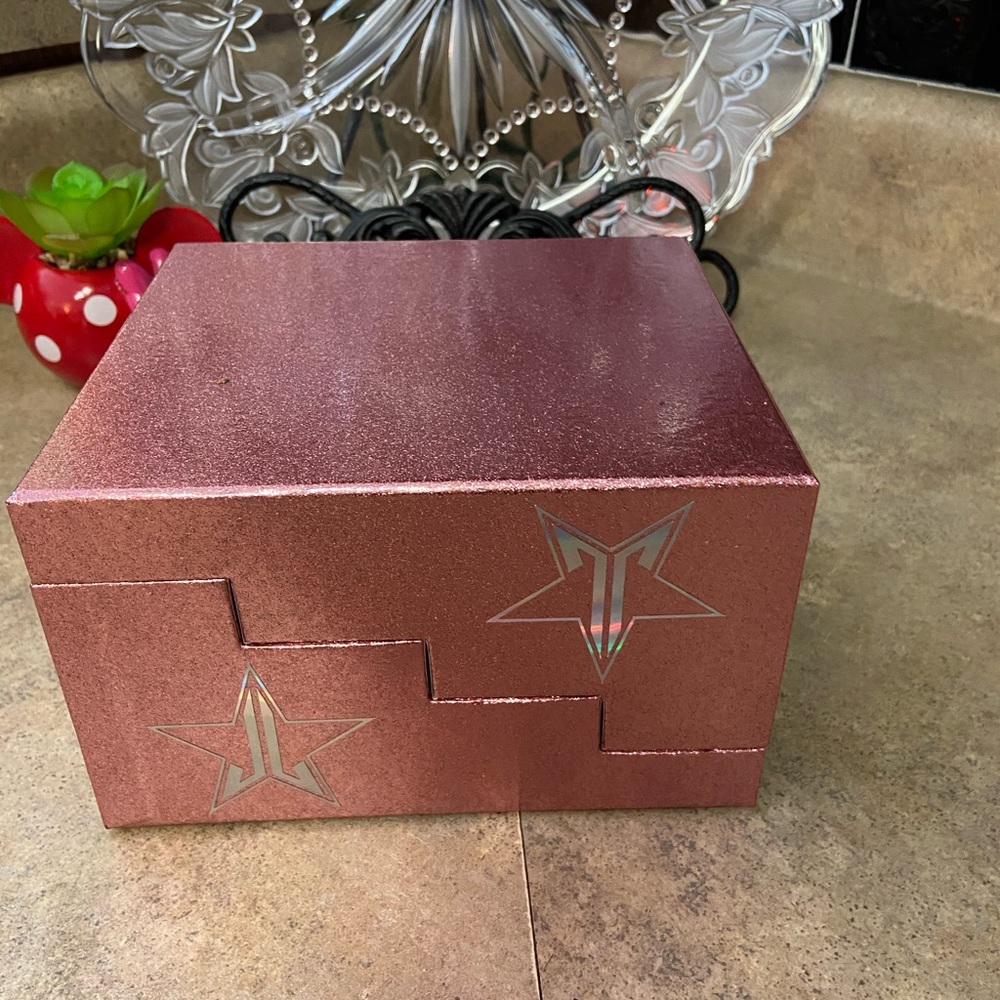 JEFFREE STAR LIQUID LIP HOLDER